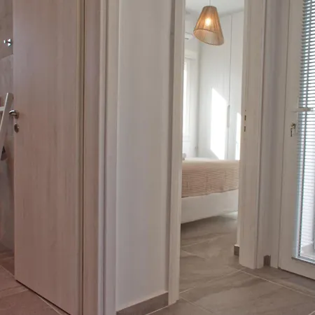 Close To The Beach Luxurious 2 Bedroom With Balcony - Esencia Naxian *